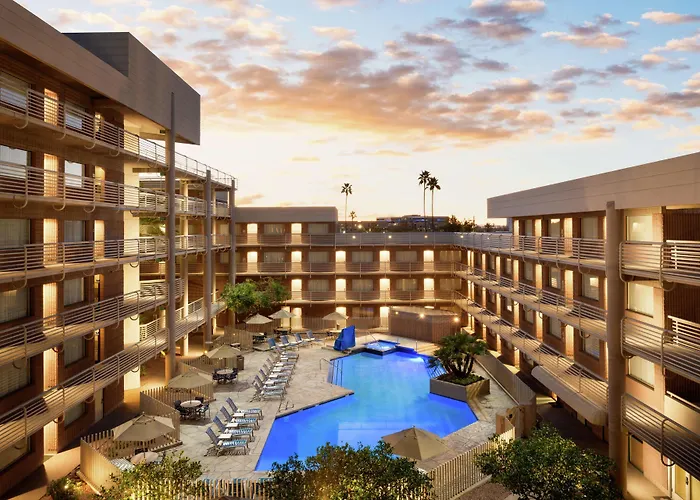 Doubletree By Hilton Hotel Phoenix